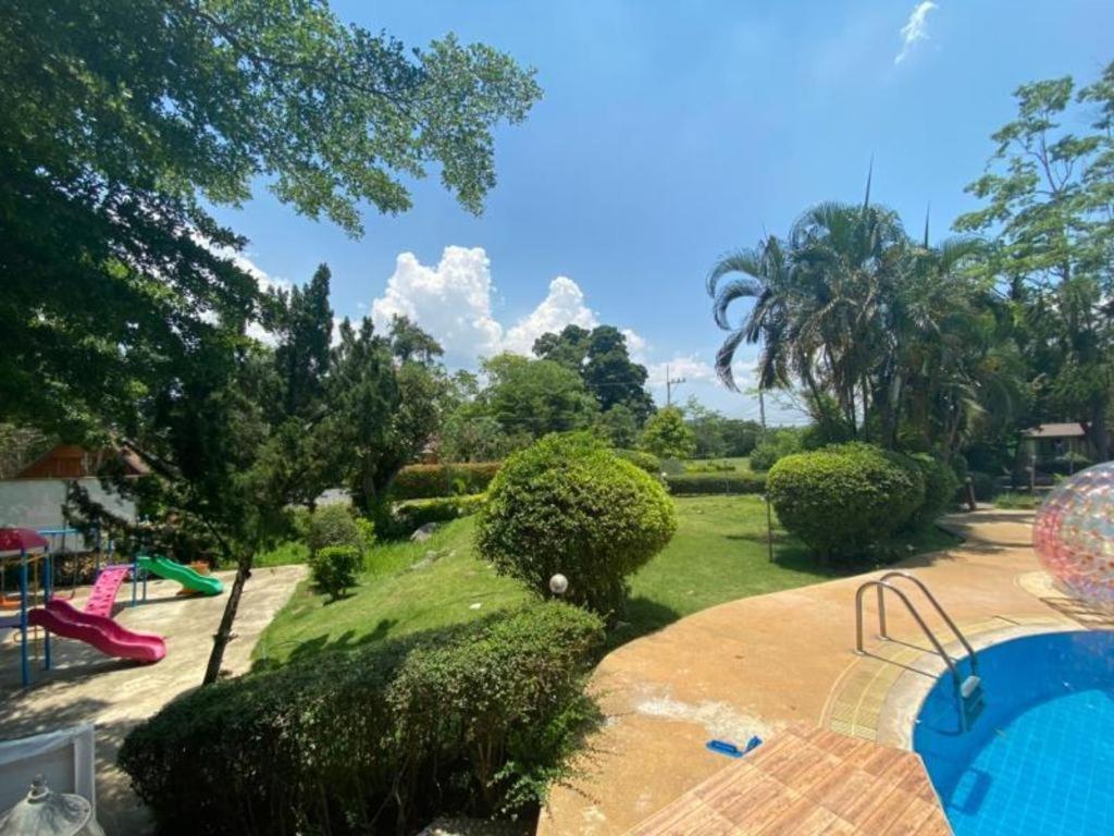 Oyo 966 Boss Khaoyai Otel Ban Bung Toei Dış mekan fotoğraf